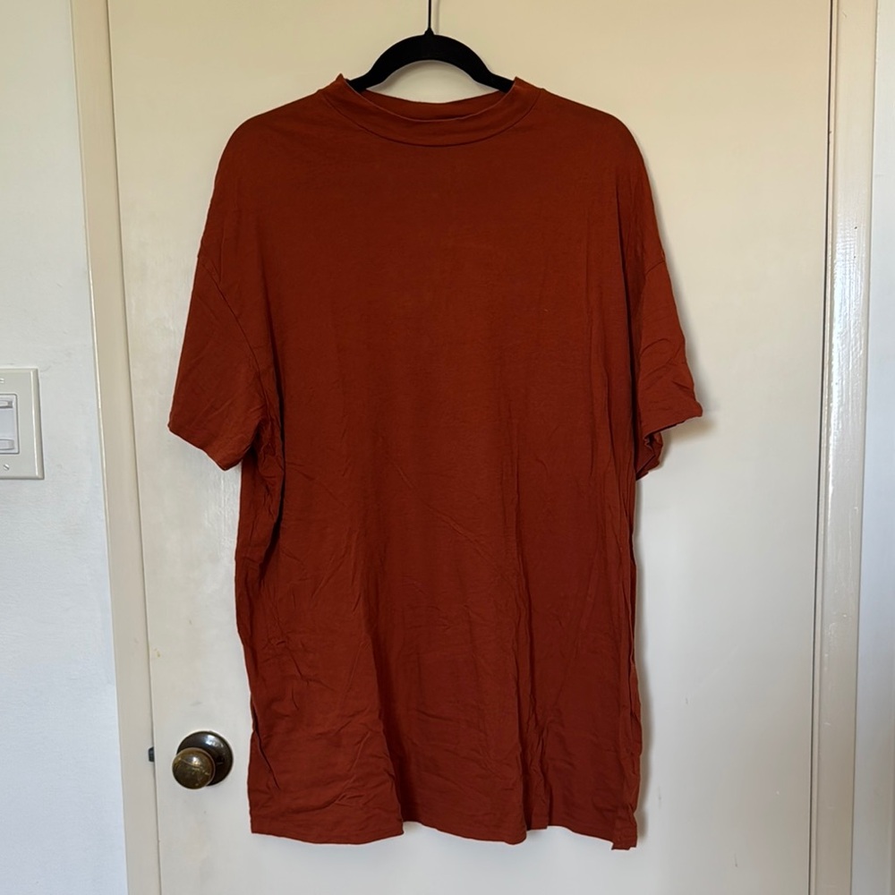 Topshop Women’s oversized Rust mockneck T-Shirt size S